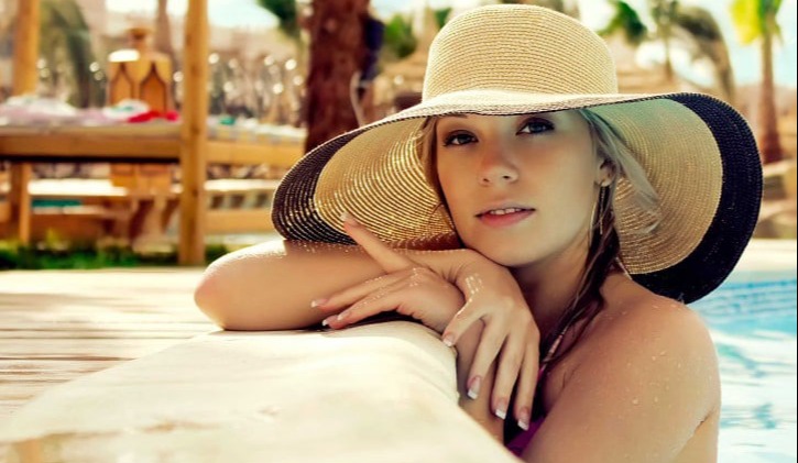 Mujer exitosa mayor de 50 años